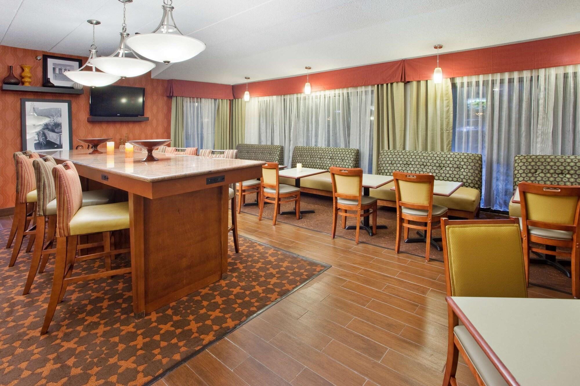 Hampton Inn Columbus-East Pickerington Exterior photo