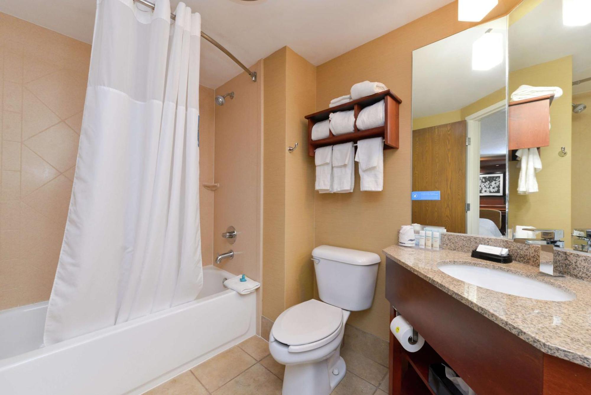 Hampton Inn Columbus-East Pickerington Exterior photo